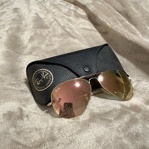 RayBan Rose Gold Aviator sunglasses